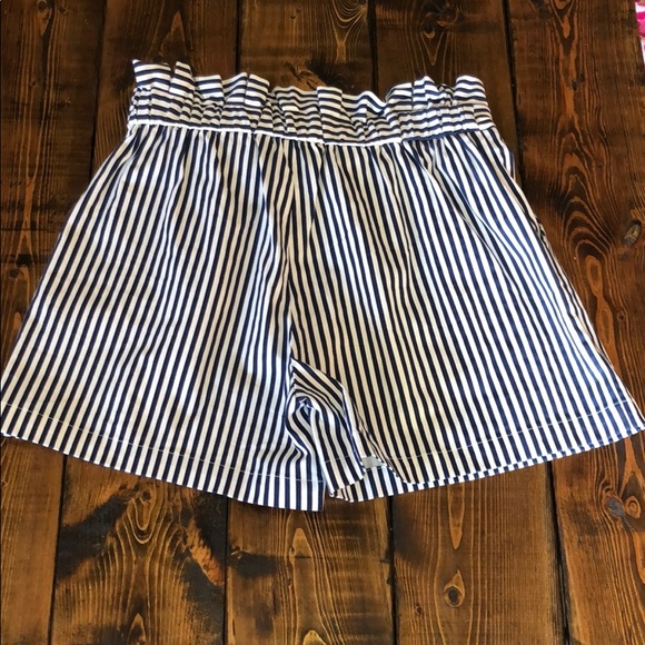 Navy Striped Paper Bag Style Shorts ⚓️ - Picture 2 of 3